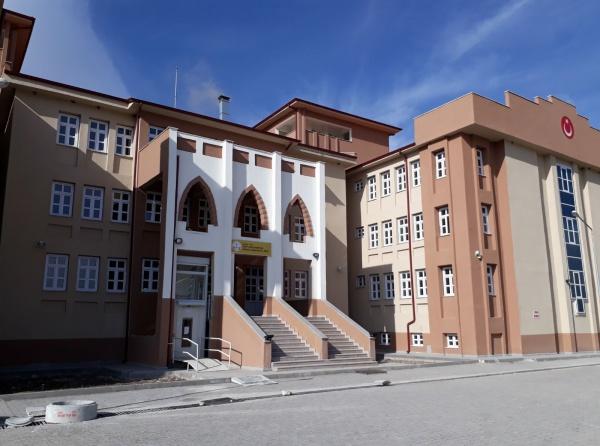 Şehit Uhud Kadir Işık Anadolu İmam Hatip Lisesi ÇANKIRI ORTA