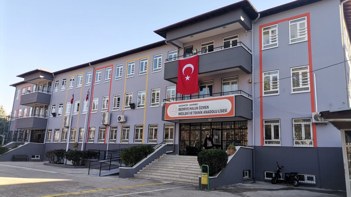 Bedriye-Haluk Özmen Mesleki ve Teknik Anadolu Lisesi GAZİANTEP ŞAHİNBEY