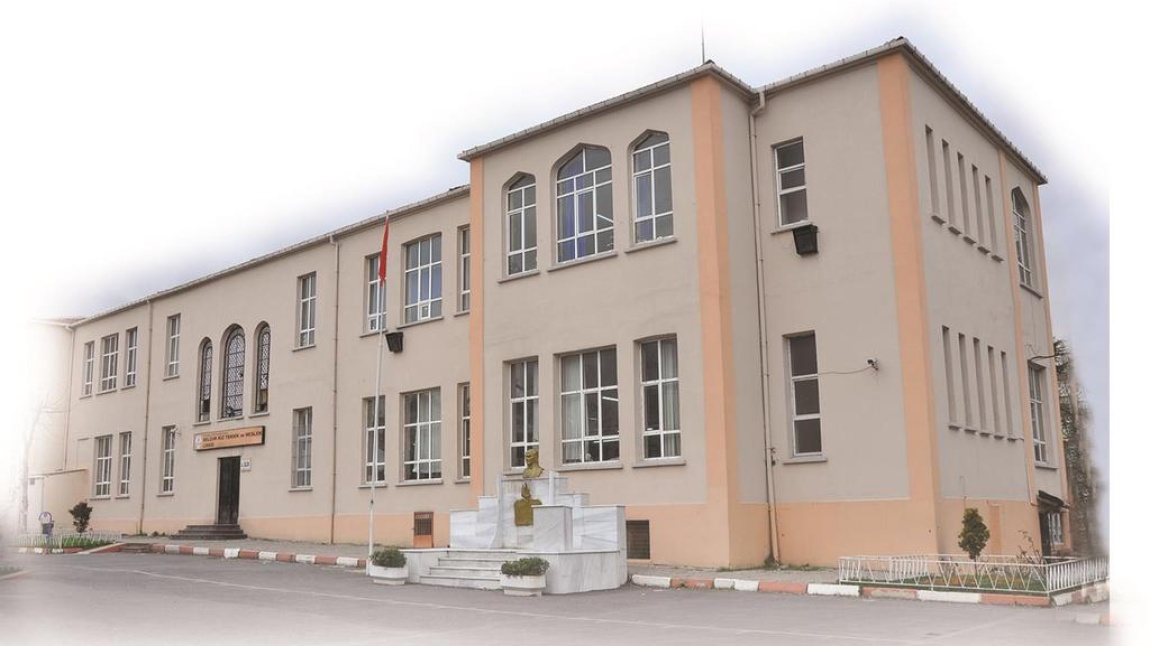 Selçuk Kız Mesleki ve Teknik Anadolu Lisesi İSTANBUL FATİH