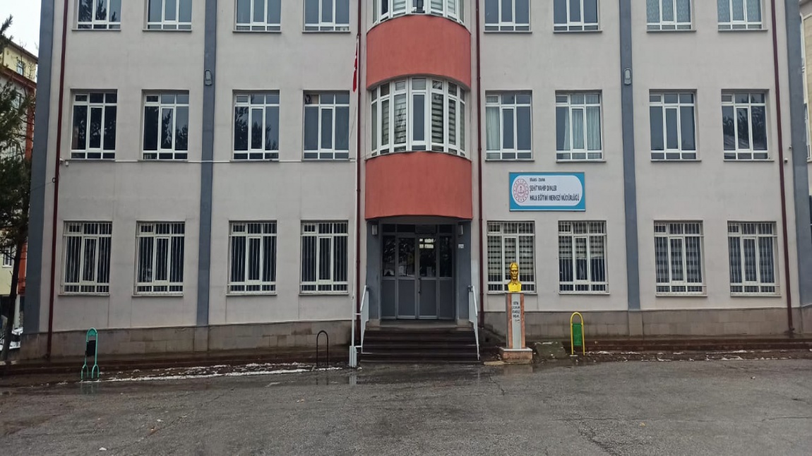 Zara Şehit Vahip Dinler Halk Eğitimi Merkezi SİVAS ZARA