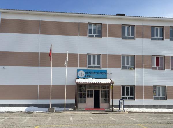 Şehit Mehmet Ali Erçetin İlkokulu BİTLİS ADİLCEVAZ