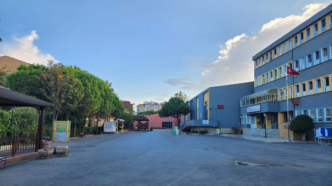 Avcılar Mesleki ve Teknik Anadolu Lisesi İSTANBUL AVCILAR
