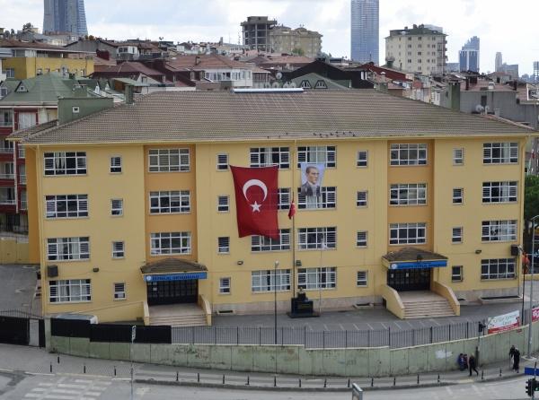 İstiklal Şehit Lokman Oktay Ortaokulu İSTANBUL ÜMRANİYE