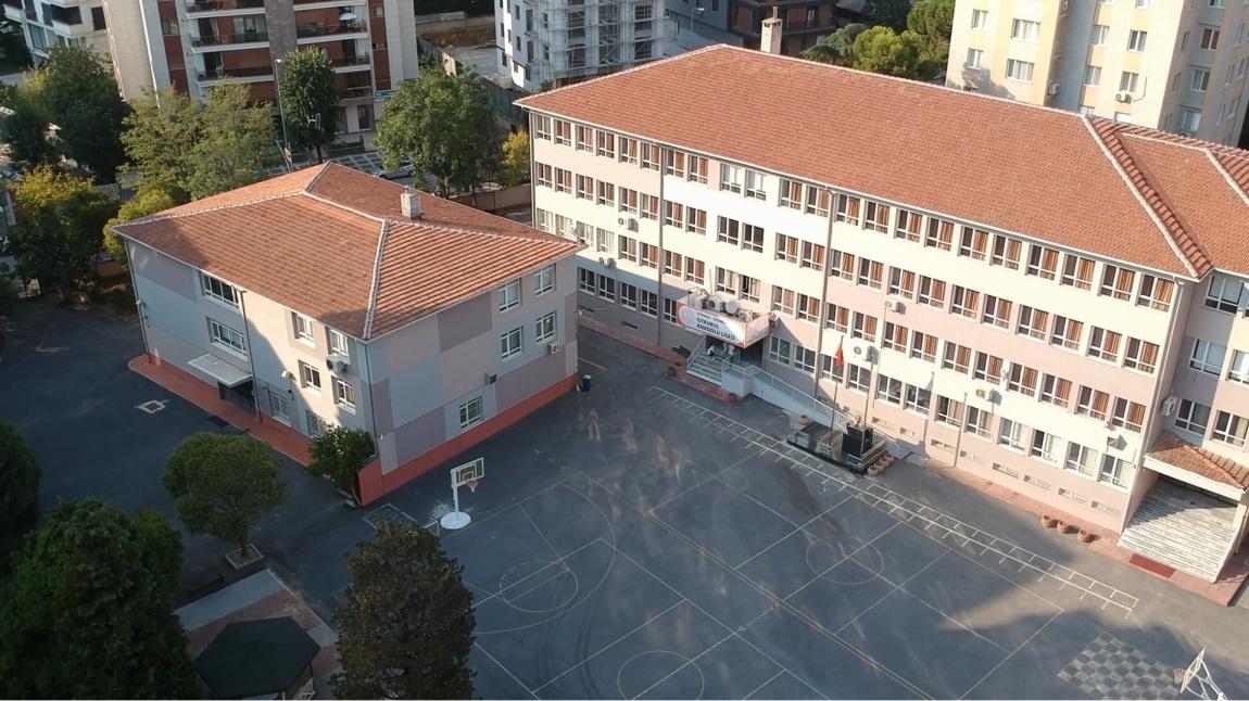 İstanbul Anadolu Lisesi İSTANBUL KADIKÖY