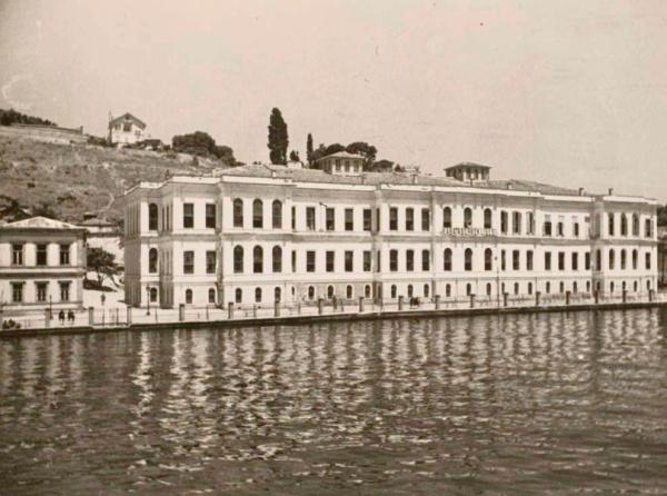 Kabataş Erkek Lisesi İSTANBUL BEŞİKTAŞ