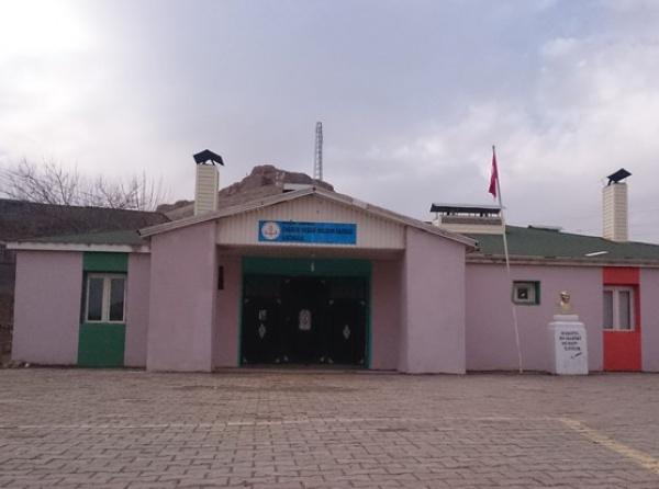 Çağdaş Yaşam Haldun Darbaz İlkokulu MARDİN MAZIDAĞI