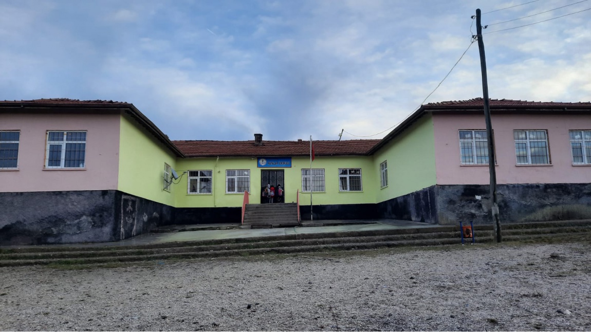 Kayalar İlkokulu YOZGAT ÇEKEREK