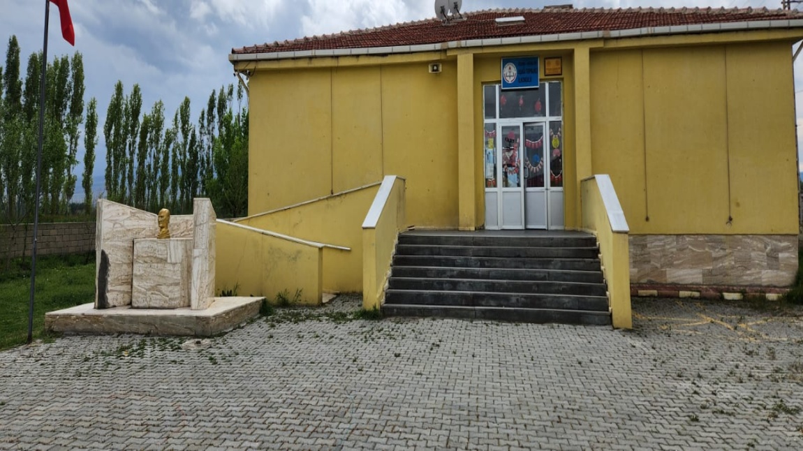 Aşağı Topraklı İlkokulu IĞDIR ARALIK