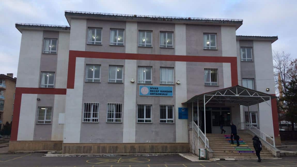Recep Handan Ortaokulu SİVAS MERKEZ
