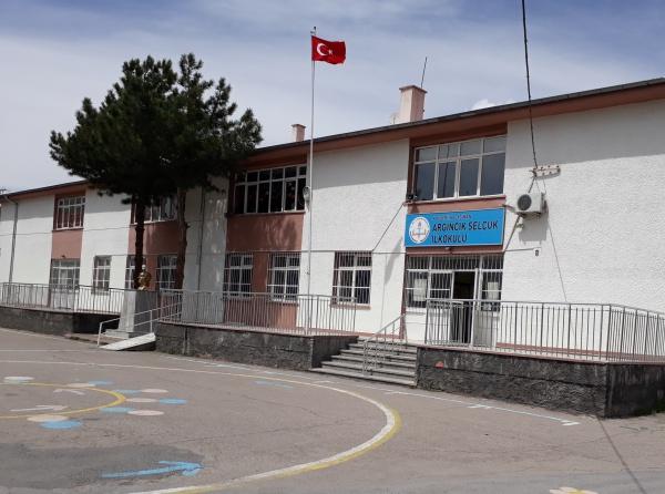 Argıncık Şehit Kadir Çelebi İlkokulu KAYSERİ KOCASİNAN