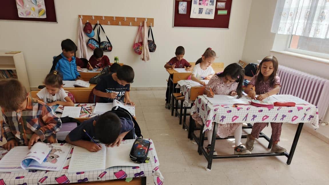 Karalı İlkokulu SİVAS MERKEZ