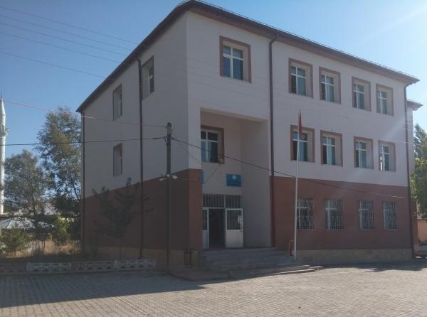 Deli İlyas Ortaokulu SİVAS ALTINYAYLA