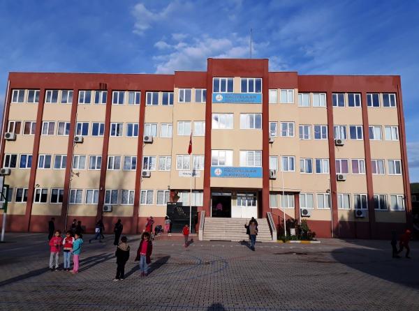 Hacıveliler İlkokulu ANTALYA KUMLUCA