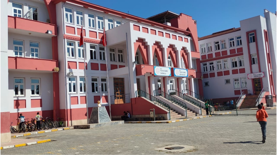 Yunus Emre İlkokulu BOLU MERKEZ