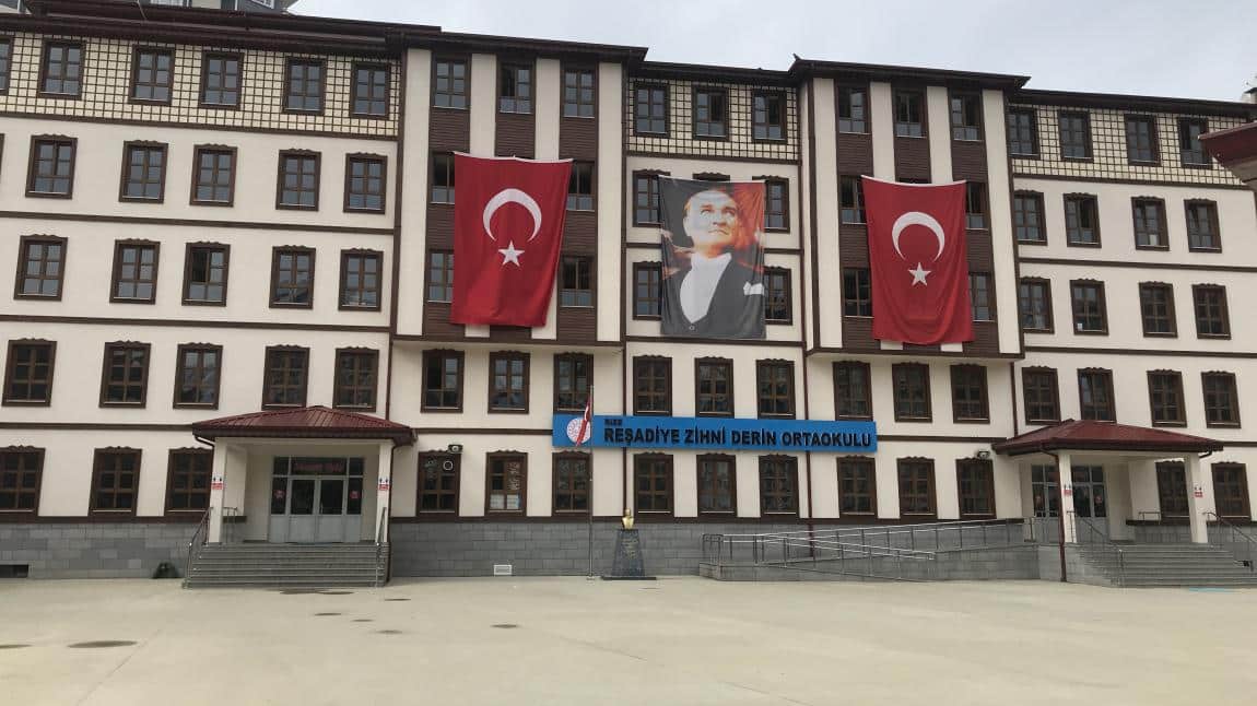 Reşadiye Zihni Derin Ortaokulu RİZE MERKEZ