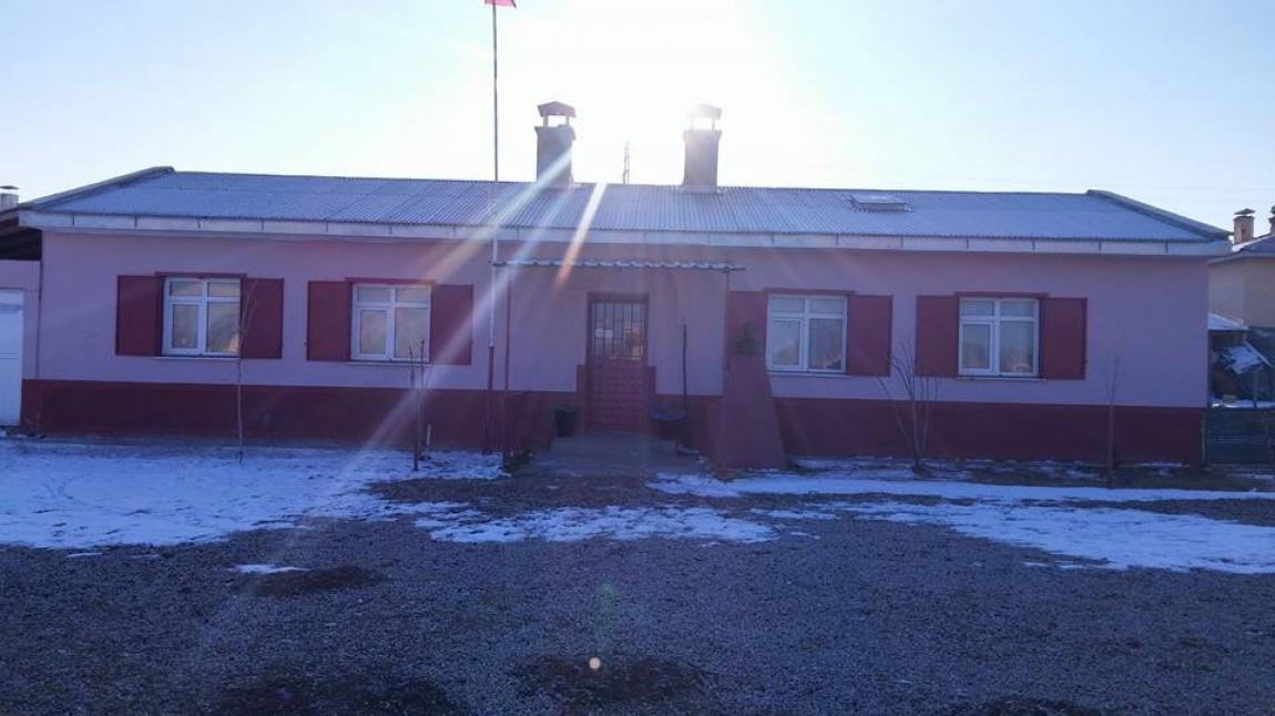 Tebrizcik Saim-Melahat Ovacık İlkokulu ERZURUM AZİZİYE