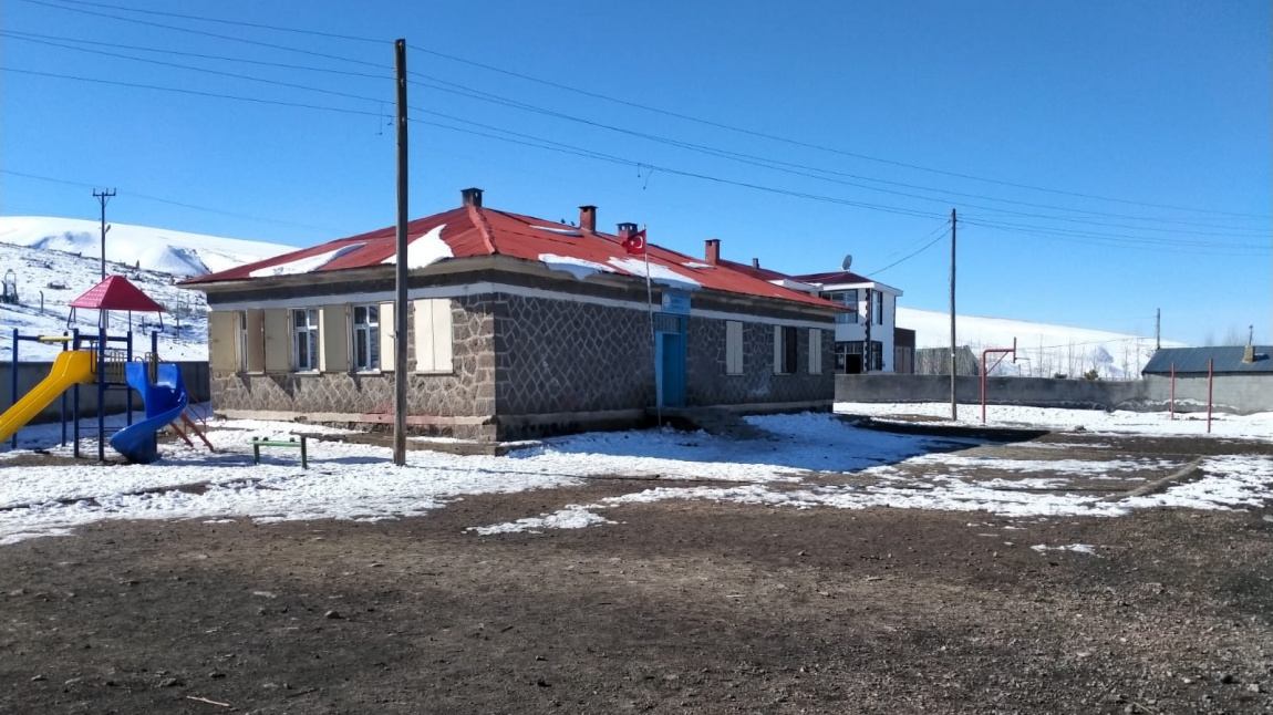 Budaklı İlkokulu ERZURUM KARAÇOBAN