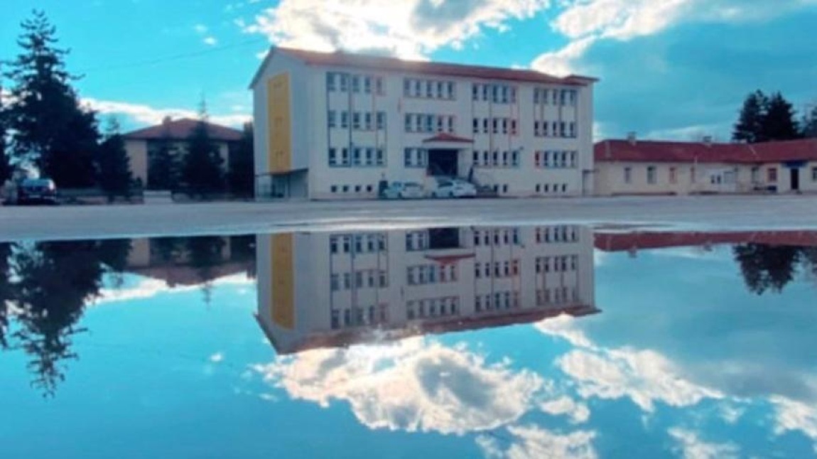 Şehit Erhan Çakmak İlkokulu ISPARTA GELENDOST