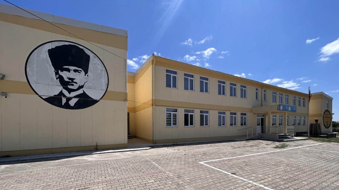 Safaalan 75.Yıl Mehmet Uygun Ortaokulu TEKİRDAĞ SARAY