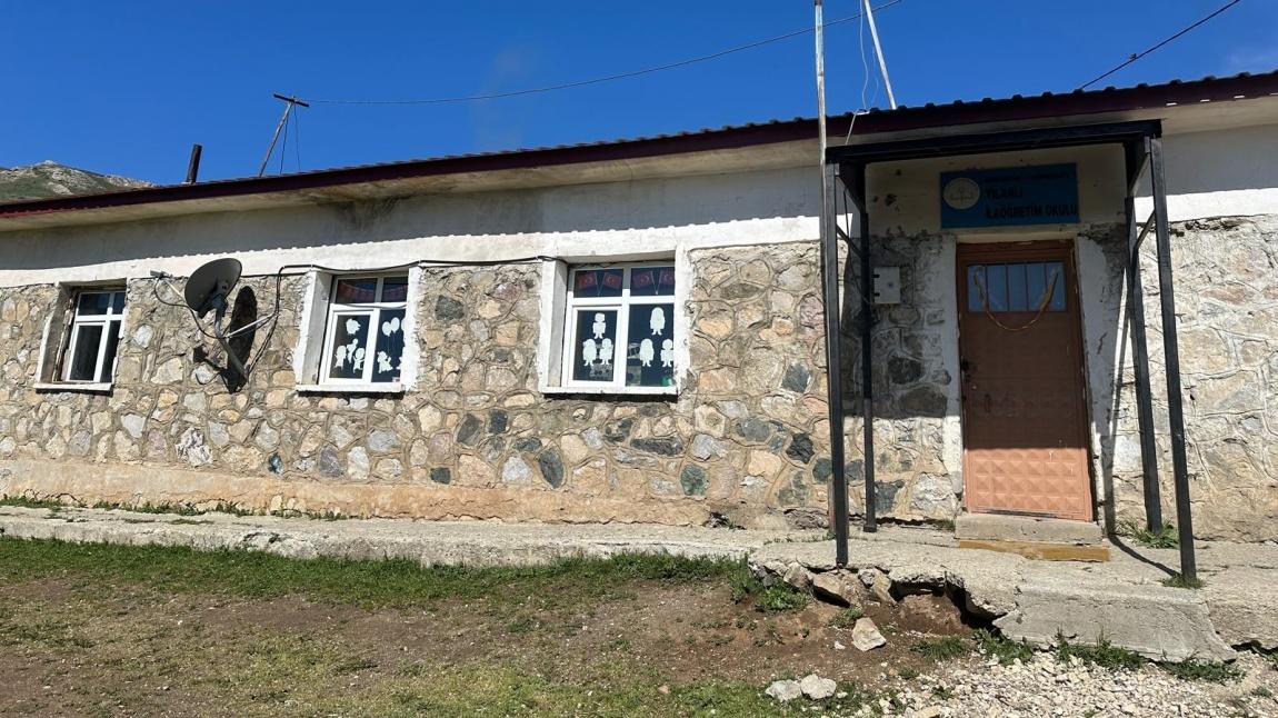 Yılanlı İlkokulu ERZURUM KÖPRÜKÖY