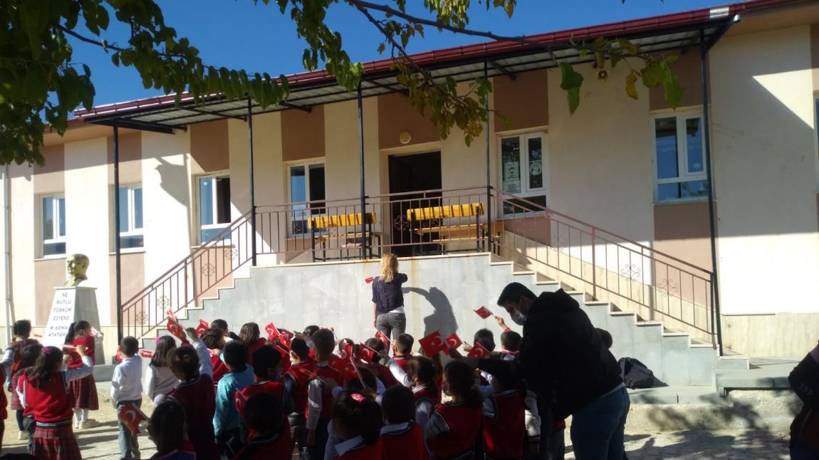 Belceğiz Şehit Mevlüt Yılmaz İlkokulu ISPARTA ŞARKIKARAAĞAÇ