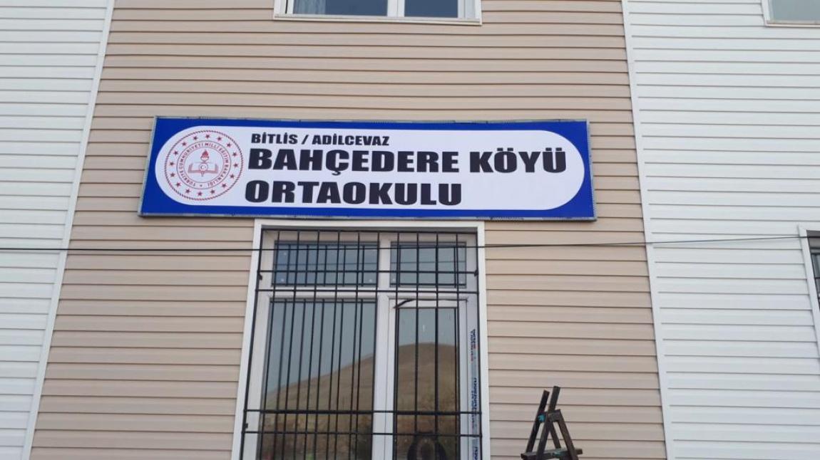 Bahçedere Köyü Ortaokulu BİTLİS ADİLCEVAZ