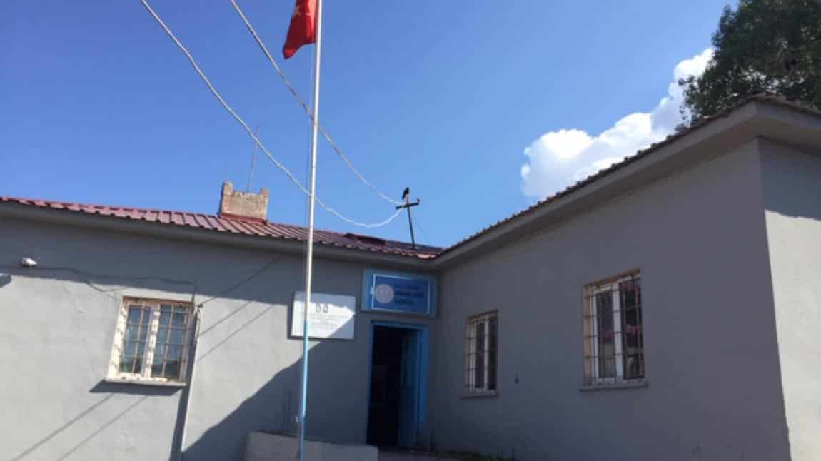 Hamamlı İlkokulu KARS SARIKAMIŞ