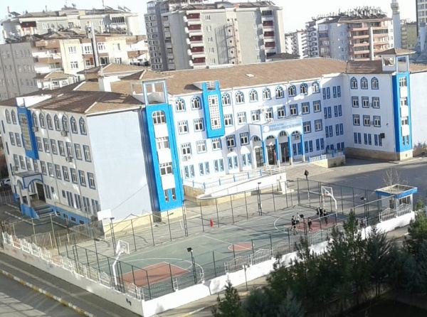 Borsa İstanbul Hattat Hamid Aytaç Ortaokulu DİYARBAKIR KAYAPINAR