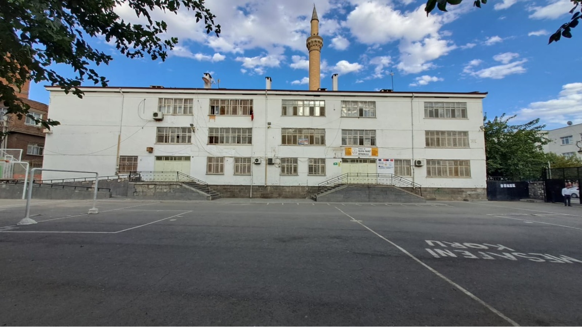 Tevfik Fikret Ortaokulu DİYARBAKIR SUR
