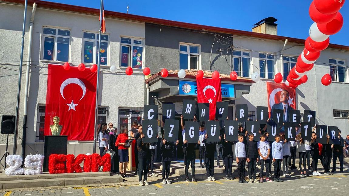 Alay Şehit Oktay Önder Ortaokulu NİĞDE MERKEZ