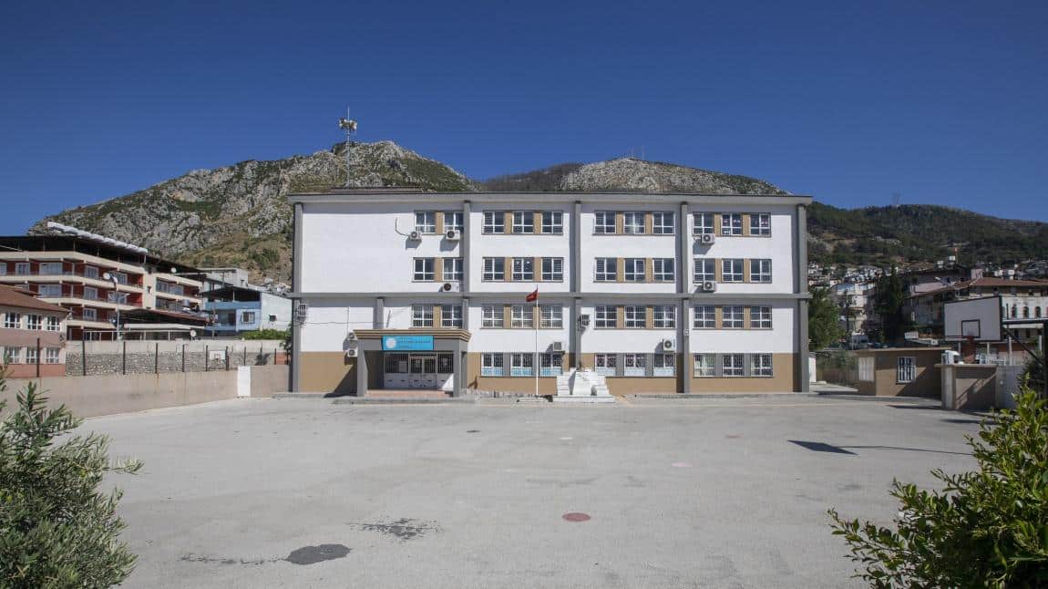 İffet-Zübeyr Göçmen İlkokulu HATAY ANTAKYA