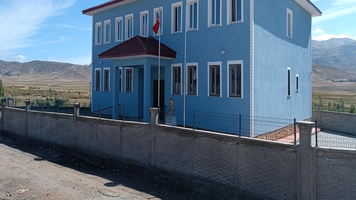 Bayramyazı İlkokulu AĞRI TAŞLIÇAY