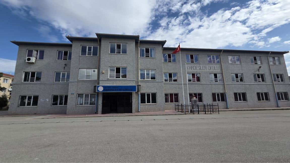 Kardeşler Ortaokulu ESKİŞEHİR TEPEBAŞI