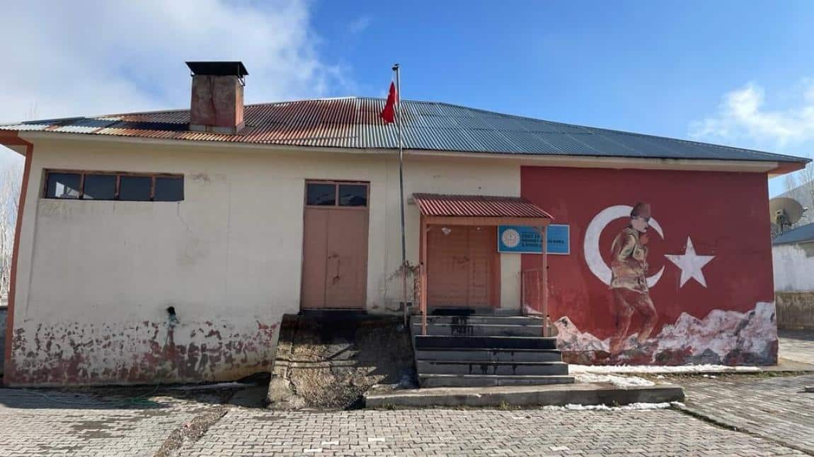 Şehit Er Mehmet Salih Bora İlkokulu AĞRI TAŞLIÇAY