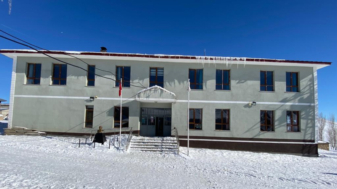 Erenler İlkokulu ERZURUM KARAÇOBAN
