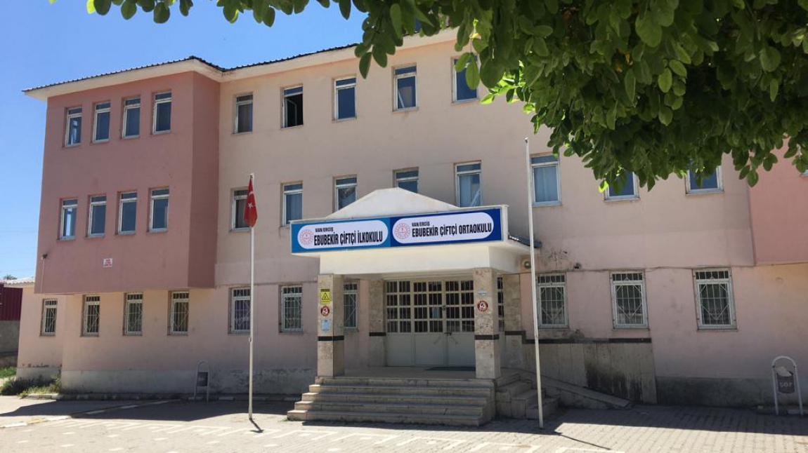 Ebubekir Çiftçi Ortaokulu VAN ERCİŞ