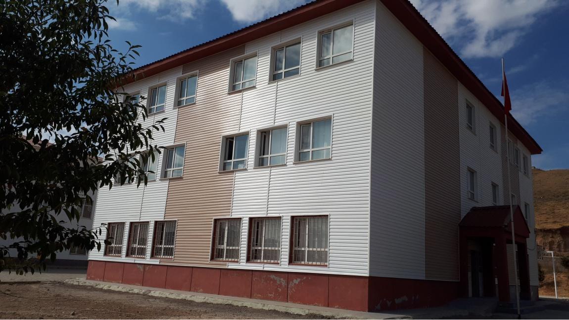 Alakır İlkokulu BİTLİS AHLAT