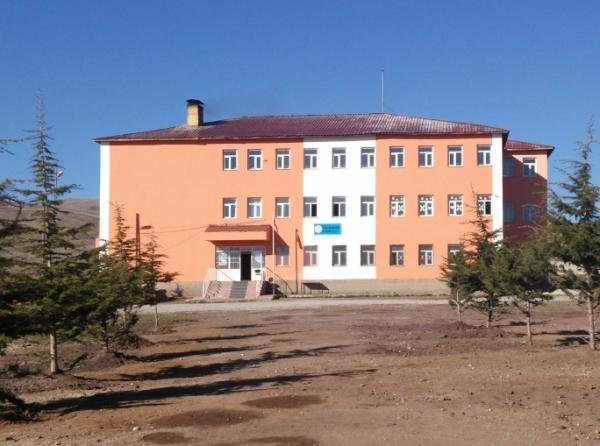 Taş Harman Köyü Şehit Piyade Er Erin Kaya Ortaokulu BİTLİS AHLAT