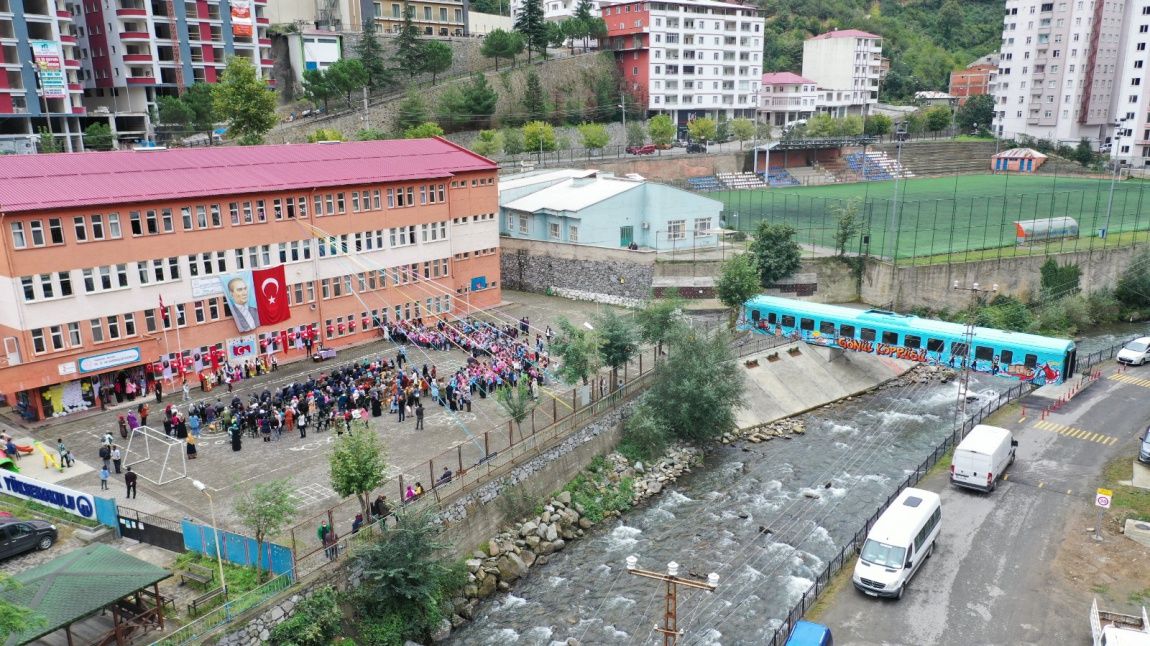 Ce-zi-ne Kardeşler İlkokulu TRABZON MAÇKA