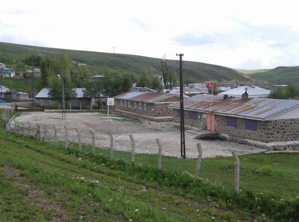 Hürriyet İlkokulu ERZURUM TEKMAN