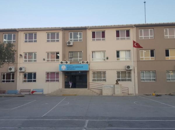 Güzelcan Kardeşler Ortaokulu İZMİR BORNOVA