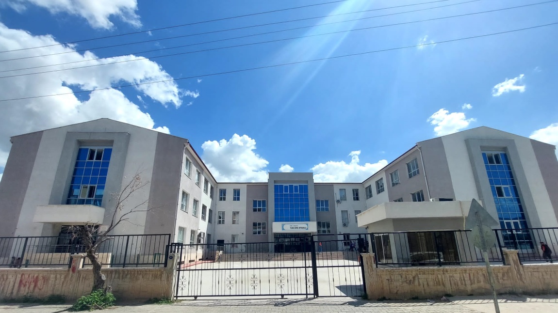 Yunus Emre Ortaokulu İZMİR BORNOVA