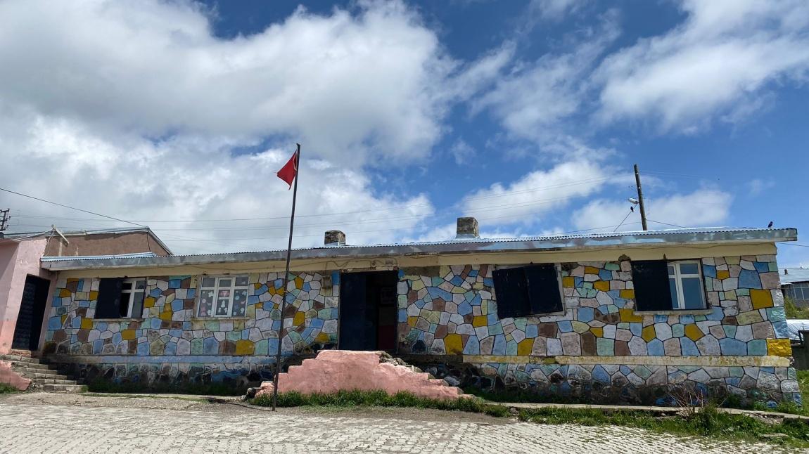 Güzeldere İlkokulu ERZURUM TEKMAN