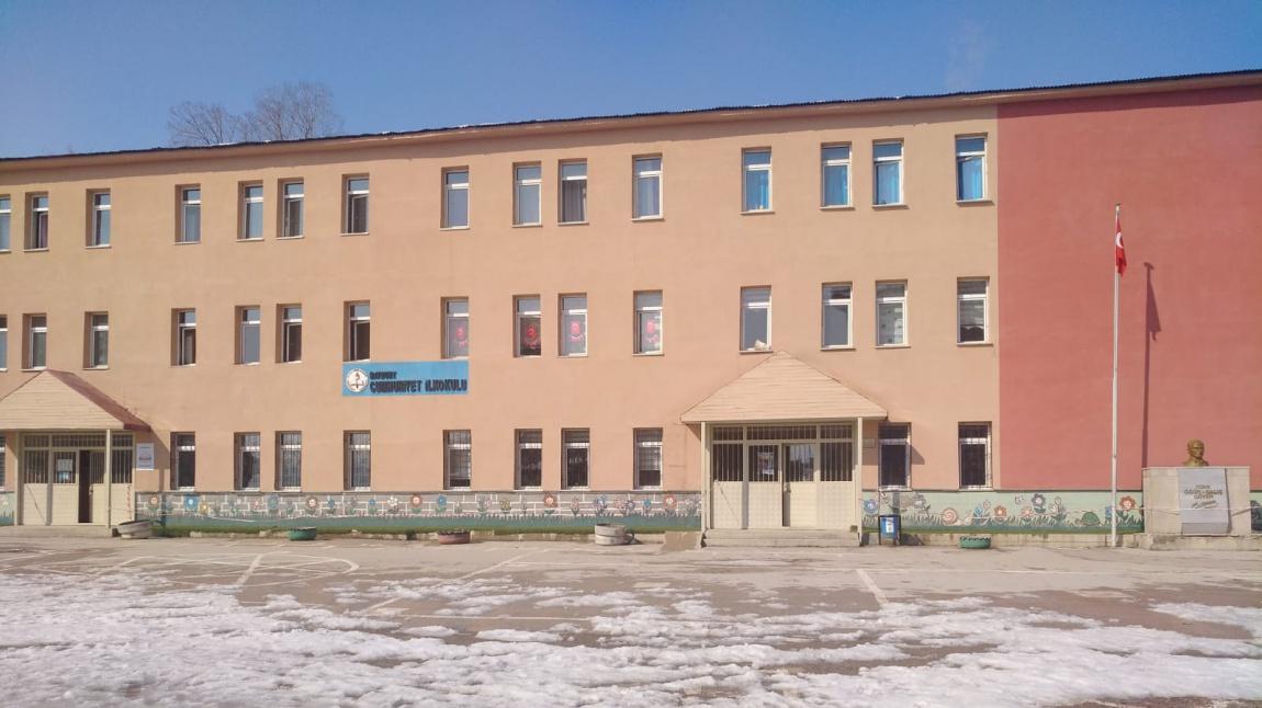 Cumhuriyet İlkokulu BAYBURT MERKEZ