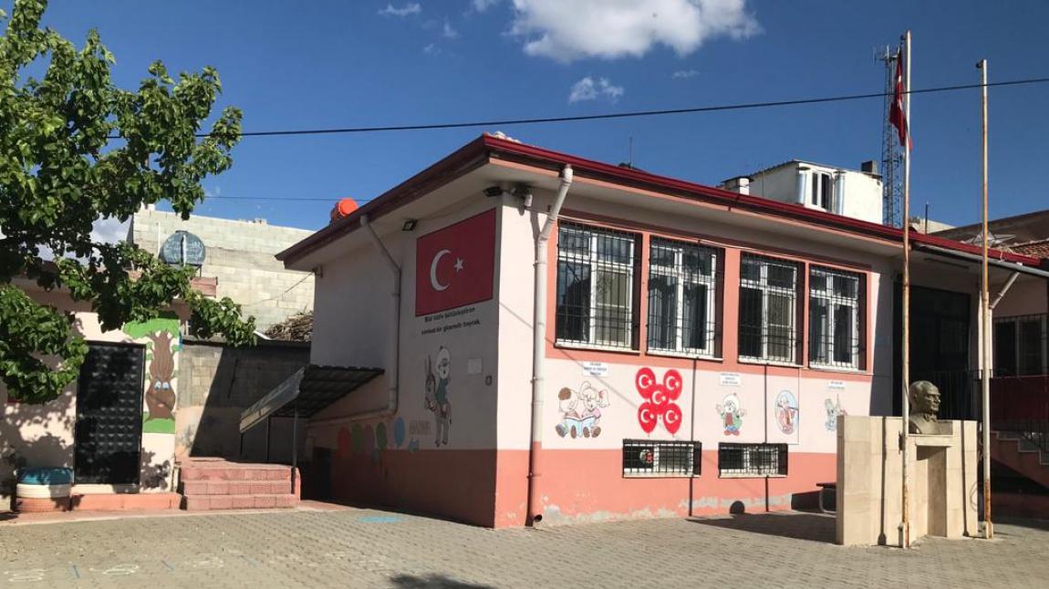Ülkerli Nazmiye-Cemal Kıcıkoğlu İlkokulu GAZİANTEP ŞEHİTKAMİL