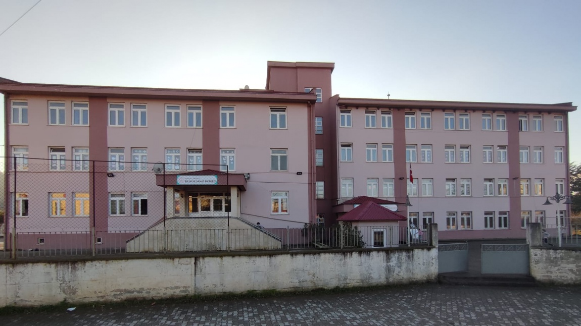 Şehit Binbaşı Hüseyin Avni Alparslan Ortaokulu GİRESUN TİREBOLU