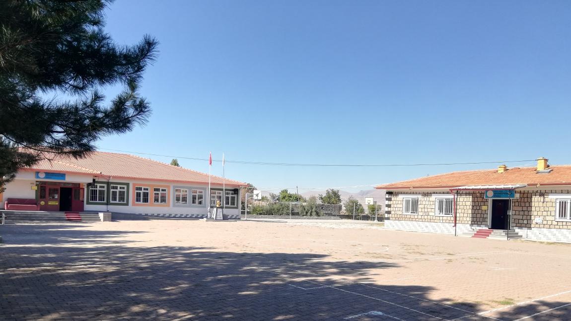 Karpuzsekisi Mustafa Tatar Ortaokulu KAYSERİ HACILAR
