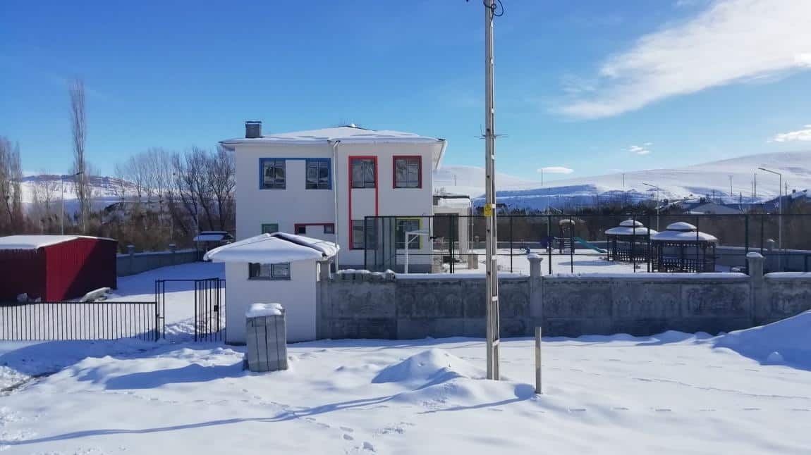 Kızıltaş Köyü Necibe-Ahmet Coşkun İlkokulu VAN GEVAŞ