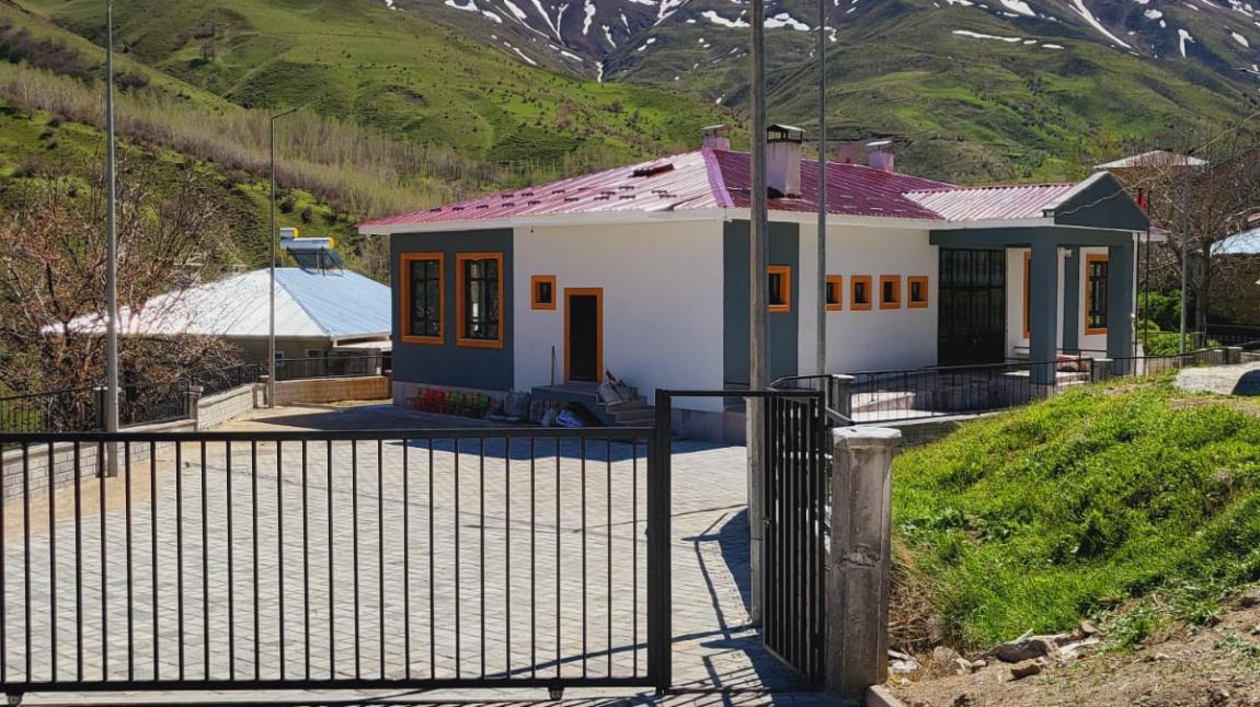 Kuşluk İlkokulu VAN GEVAŞ