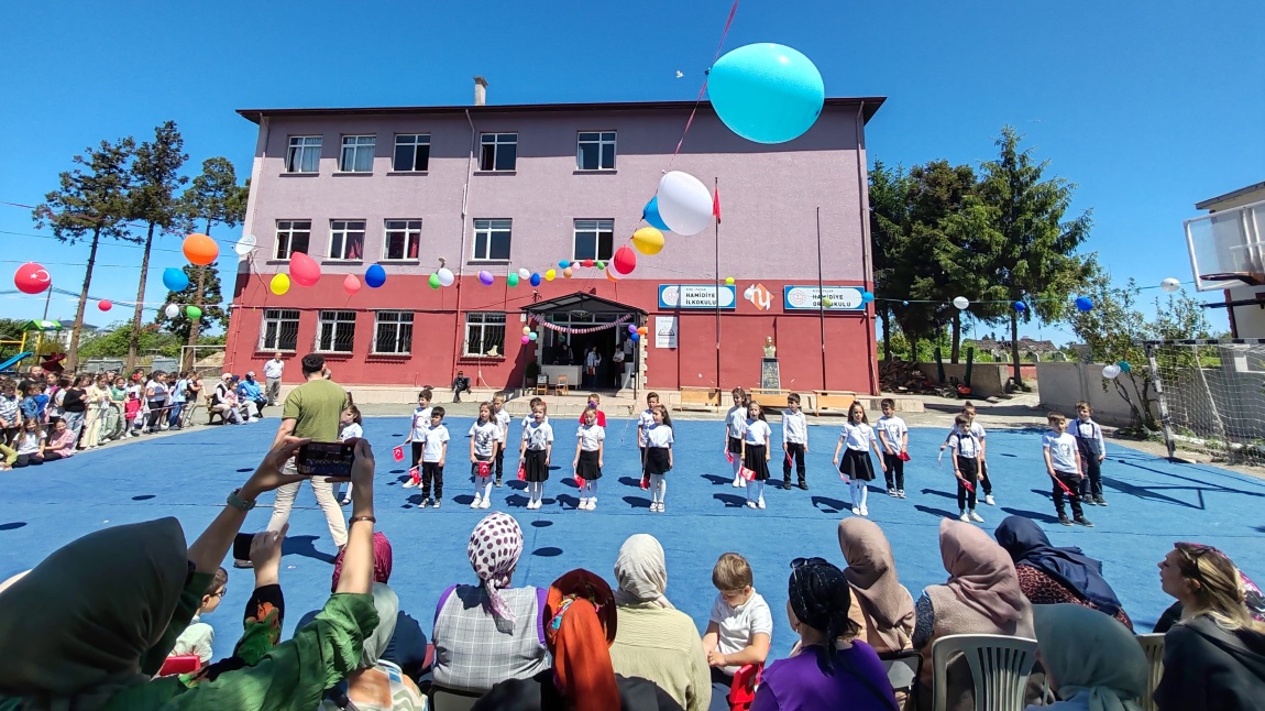 HAMİDİYE İLKOKULU RİZE PAZAR